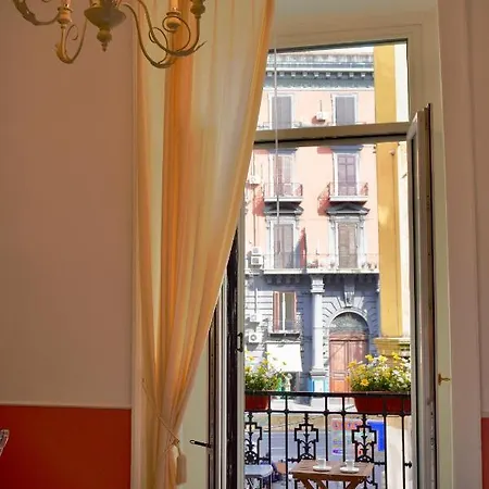 Macchiato Boutique 4* Naples