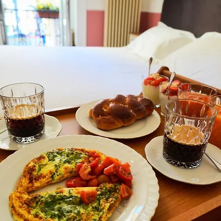 לינה וארוחת בוקר Macchiato Boutique נאפולי