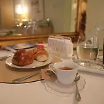 Macchiato Boutique Bed & Breakfast 4*