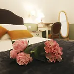Macchiato Boutique 4*